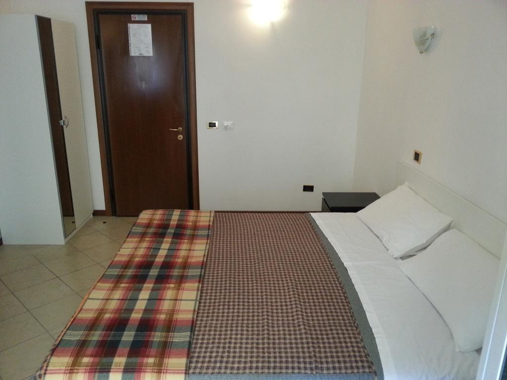 B&B Missi Рим Экстерьер фото